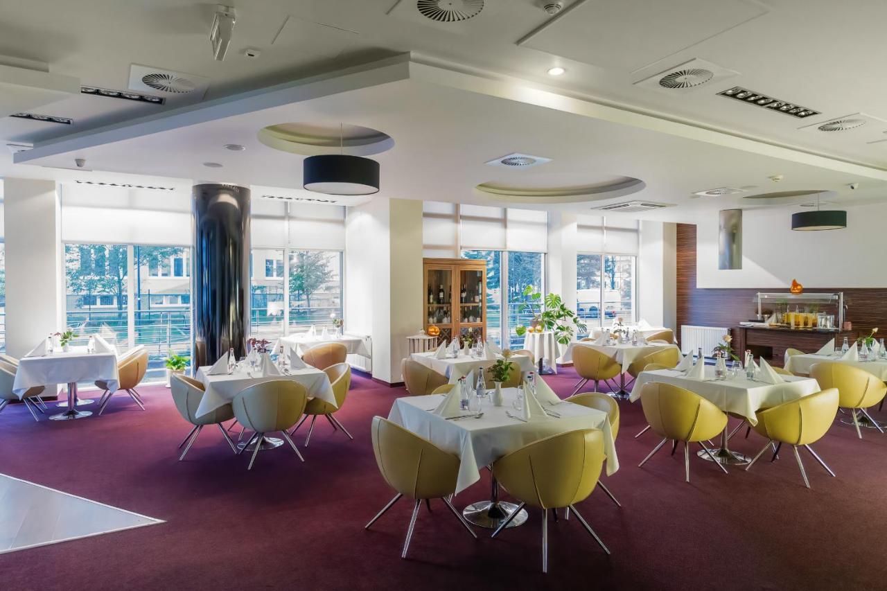 4Star Hotel With Pool - Pet-Friendly Apartment By Noclegi Renters Kolobrzeg Bagian luar foto