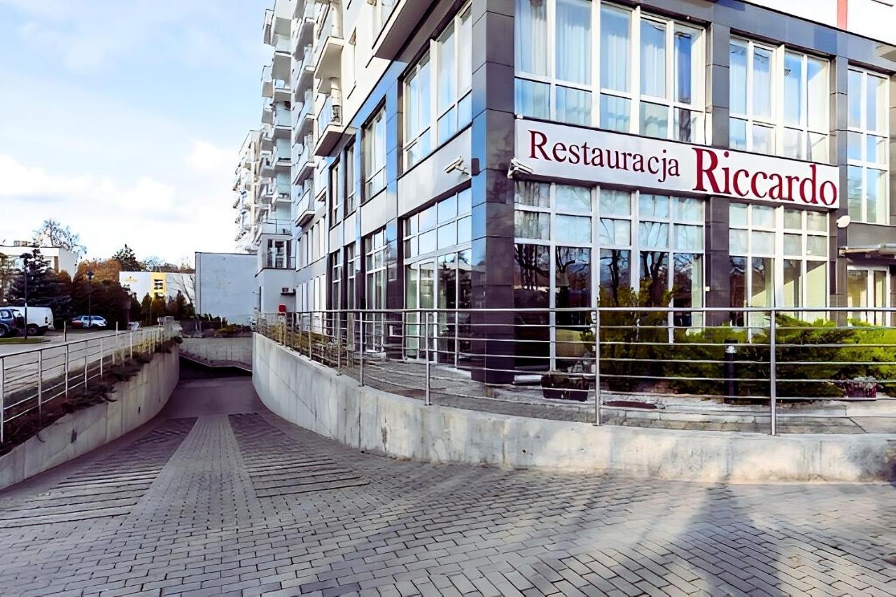 4Star Hotel With Pool - Pet-Friendly Apartment By Noclegi Renters Kolobrzeg Bagian luar foto